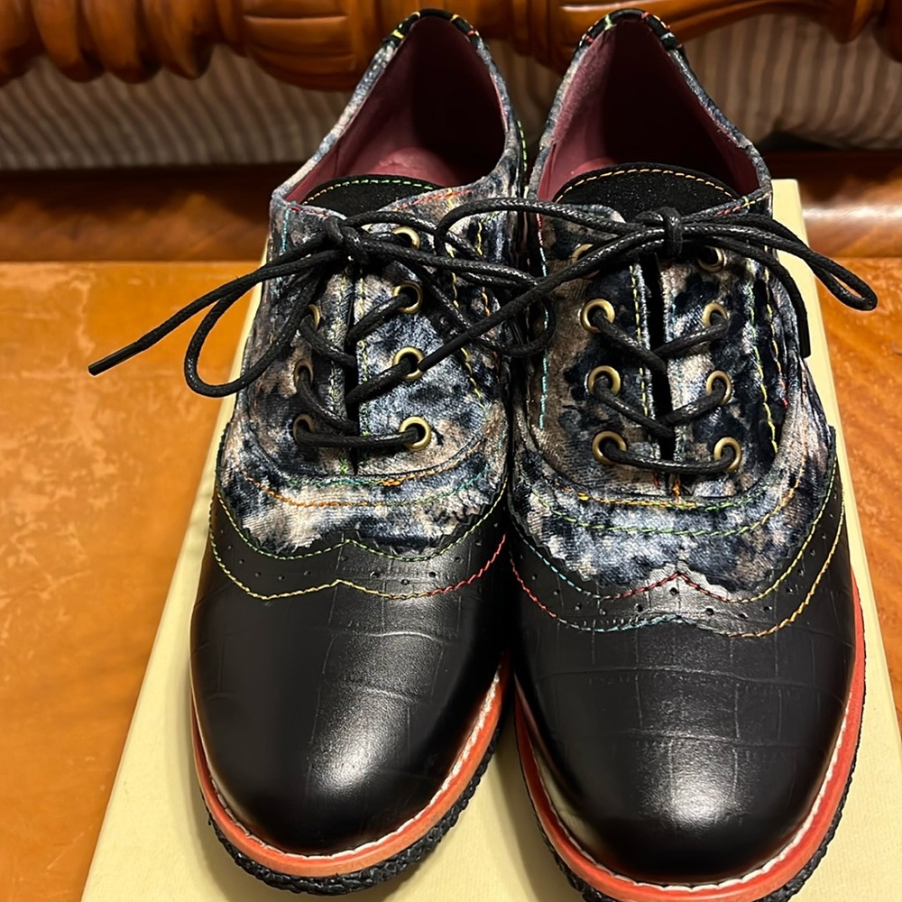 L’Artiste by Spring Step Muggiasti-Viv Black Multi Leather Loafer Size 39 (8.5)